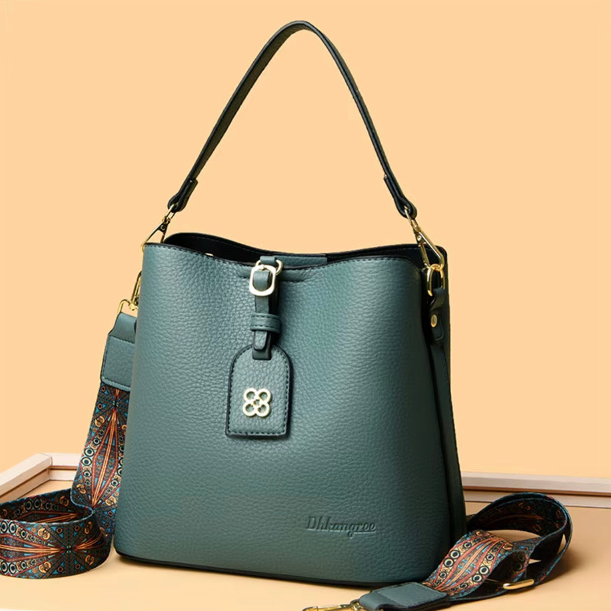 Classy lady - Leather Women's Handbag / Sac en cuir pour Femmes