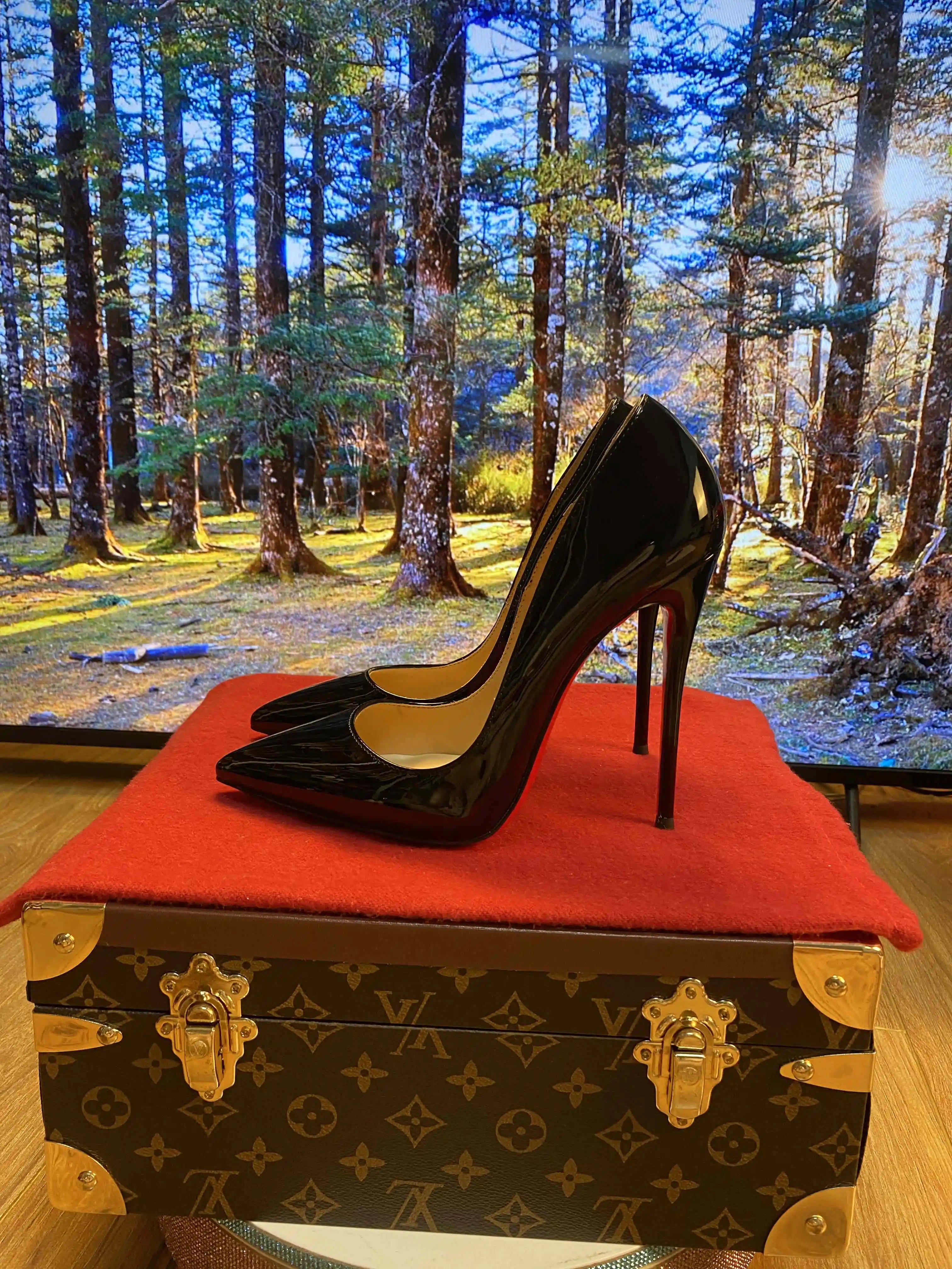Yes, I am - heels / talons