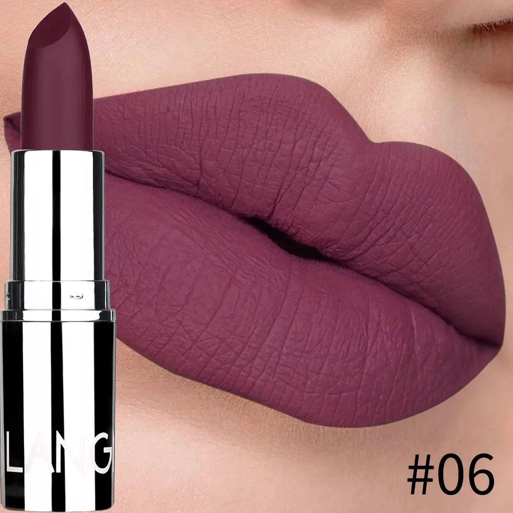 Red n hot -  Matte Lipstick / rouge à lèvres