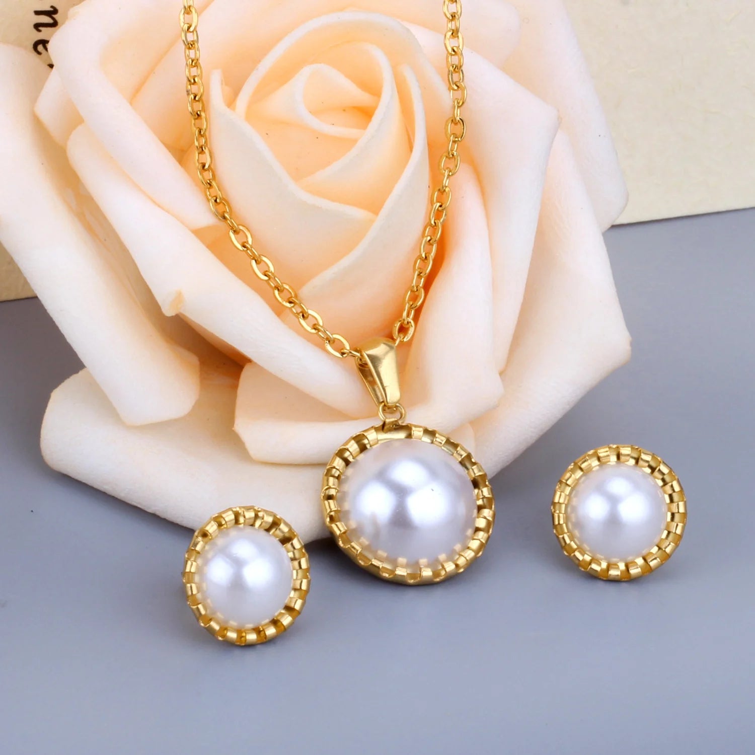 Classy Stainless Steel - ensemble collier et boucles d'oreilles en acier inoxydable